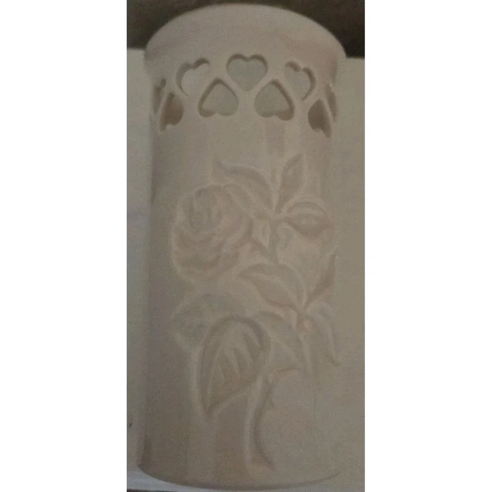 Vintage Lenox 24K gold‎ trim cut out Hearts Imbedded Rose USA - Mint